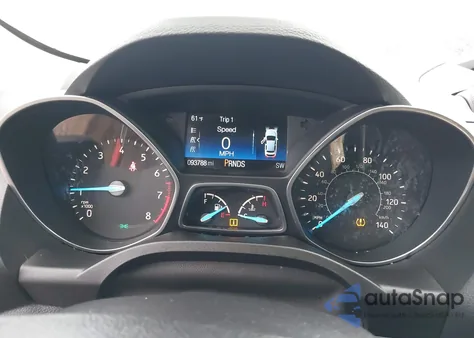 2019 Ford Escape S z USA, uszkodzony, nr VIN 1FMCU0F70KUB62076